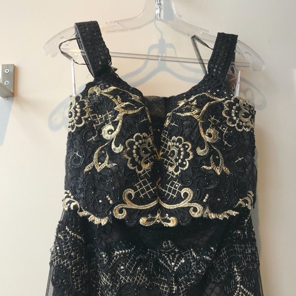 Mon Cheri 'Ellie Wilde' Two-Piece Mesh Gown - Picture 6 of 8